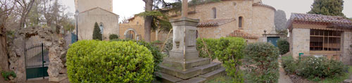 Panorama of the garden with the Reposoir on the right