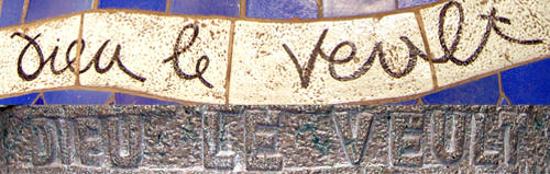 'Dieu le Veult', motto of the First Crusade in the Floor Mosaic and on the Altar