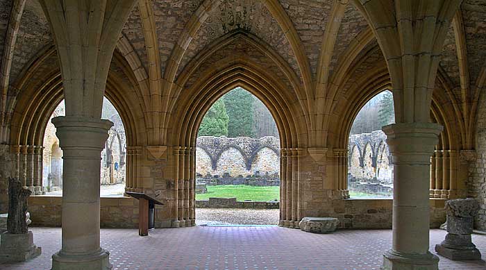 Orval Abbey, arches